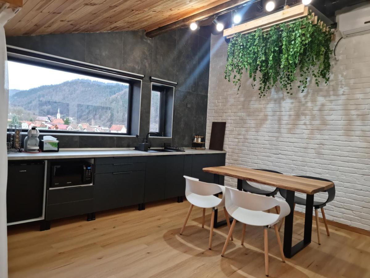 Casa Chiper - Attic Apartment With View Braşov Exterior foto